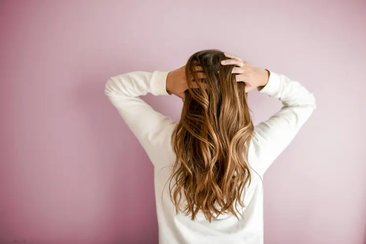 naisella on paras shampoo käytössä